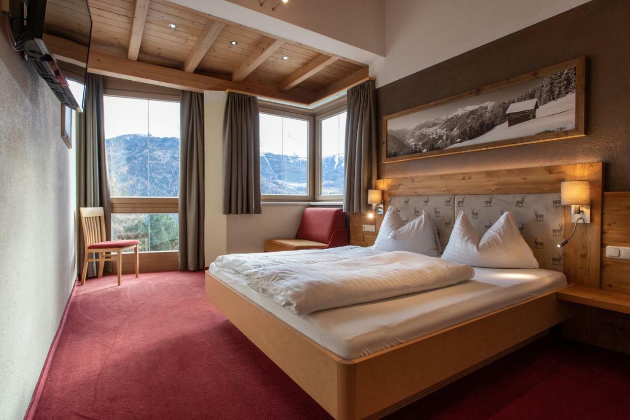 Laudegghof Ladis Inklusive Sommer Bergbahnticket ภายนอก รูปภาพ