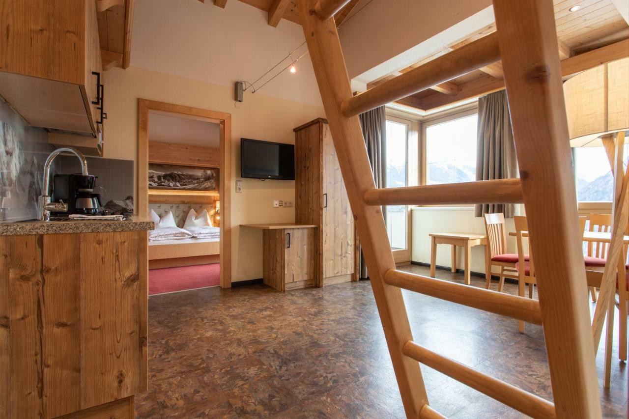 Laudegghof Ladis Inklusive Sommer Bergbahnticket ภายนอก รูปภาพ