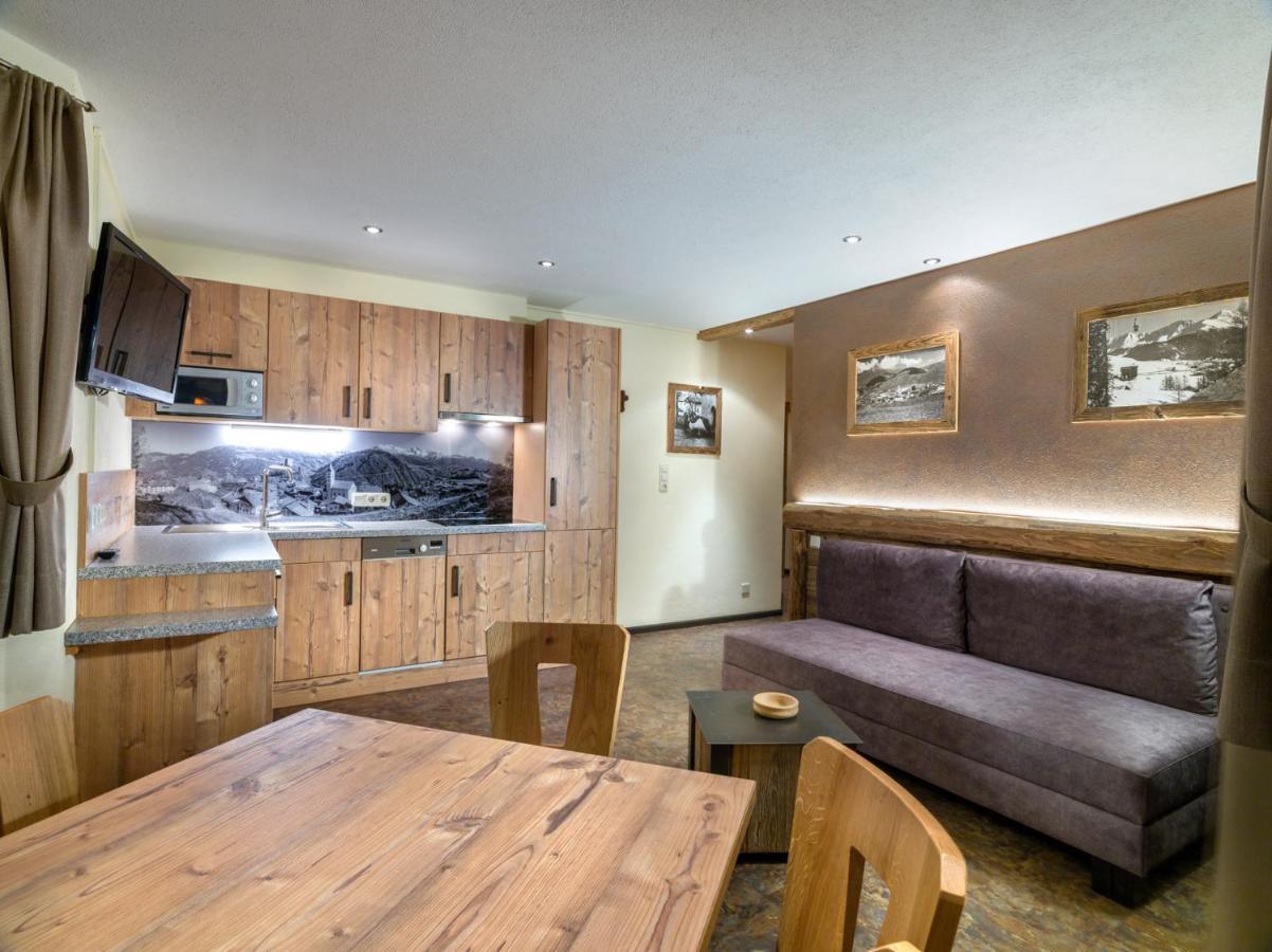 Laudegghof Ladis Inklusive Sommer Bergbahnticket ภายนอก รูปภาพ